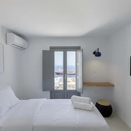 Sealine Villa Tourlos